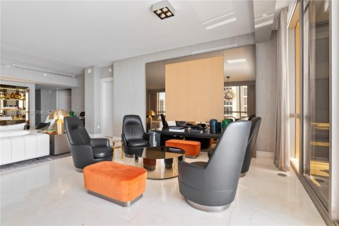 Condo in Sunny Isles Beach, Florida, 4 bedrooms  № 2040530 - photo 12