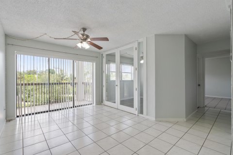 Condominio en alquiler en Fort Lauderdale, Florida, 2 dormitorios, 65.03 m2 № 2247810 - foto 2