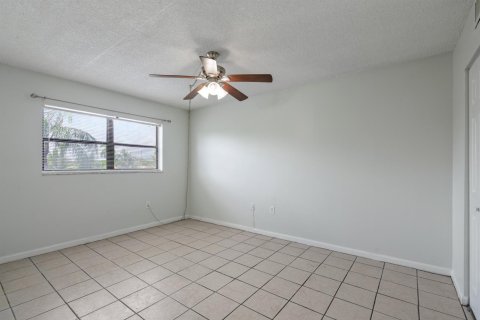 Condominio en alquiler en Fort Lauderdale, Florida, 2 dormitorios, 65.03 m2 № 2247810 - foto 7