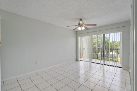 Condominio en alquiler en Fort Lauderdale, Florida, 2 dormitorios, 65.03 m2 № 2247810 - foto 3