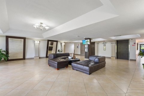 Condominio en alquiler en Fort Lauderdale, Florida, 2 dormitorios, 65.03 m2 № 2247810 - foto 16