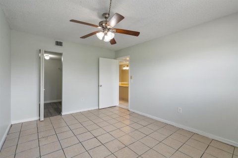 Condominio en alquiler en Fort Lauderdale, Florida, 2 dormitorios, 65.03 m2 № 2247810 - foto 8