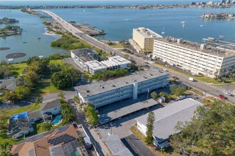Condo in Belleair Bluffs, Florida, 2 bedrooms  № 2143172 - photo 5