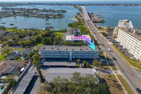 Condo in Belleair Bluffs, Florida, 2 bedrooms  № 2143172 - photo 3