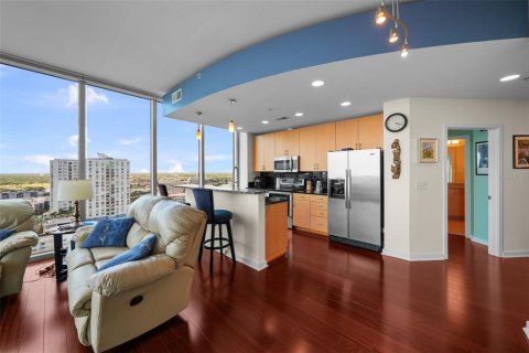 Condo in Tampa, Florida, 2 bedrooms  № 1789979 - photo 20