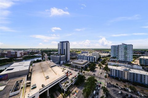 Condo in Tampa, Florida, 2 bedrooms  № 1789979 - photo 16