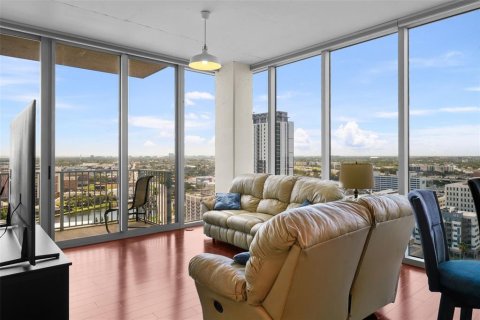 Condo in Tampa, Florida, 2 bedrooms  № 1789979 - photo 7
