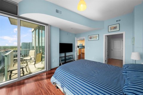 Condo in Tampa, Florida, 2 bedrooms  № 1789979 - photo 25