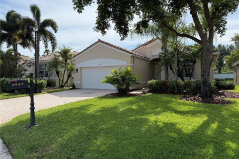 House in Lake Worth, Florida 3 bedrooms, 159.98 sq.m. № 1830353 - photo 1
