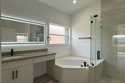 House in Lake Worth, Florida 3 bedrooms, 159.98 sq.m. № 1830353 - photo 13