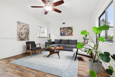 Villa ou maison à vendre à Hollywood, Floride: 4 chambres, 193.79 m2 № 2005356 - photo 7