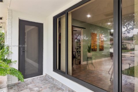 Villa ou maison à vendre à Hollywood, Floride: 4 chambres, 193.79 m2 № 2005356 - photo 5