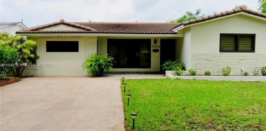 Villa ou maison à Hollywood, Floride 4 chambres, 193.79 m2 № 2005356