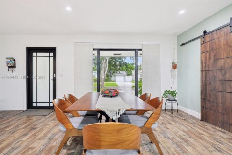 Villa ou maison à vendre à Hollywood, Floride: 4 chambres, 193.79 m2 № 2005356 - photo 14