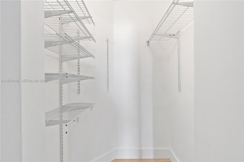 Copropriété à louer à Miami, Floride: 2 chambres, 88.07 m2 № 2042728 - photo 16