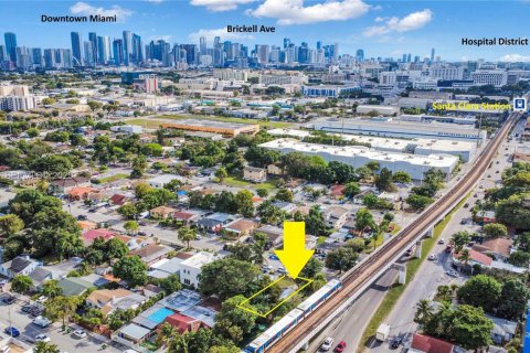 Propiedad comercial en venta en Miami, Florida № 2054700 - foto 5