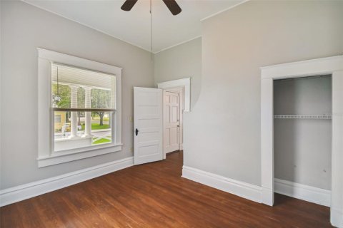Casa en venta en Zephyrhills, Florida, 3 dormitorios, 234.11 m2 № 1908593 - foto 22