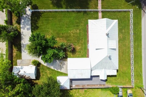 Casa en venta en Zephyrhills, Florida, 3 dormitorios, 234.11 m2 № 1908593 - foto 3