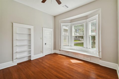 Casa en venta en Zephyrhills, Florida, 3 dormitorios, 234.11 m2 № 1908593 - foto 23