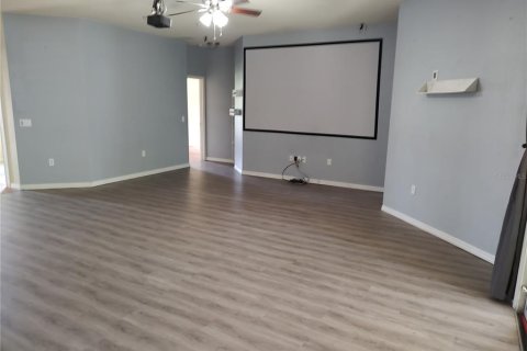 House in Ocala, Florida 4 bedrooms, 208.01 sq.m. № 2209592 - photo 3