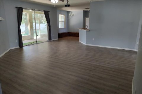 House in Ocala, Florida 4 bedrooms, 208.01 sq.m. № 2209592 - photo 5