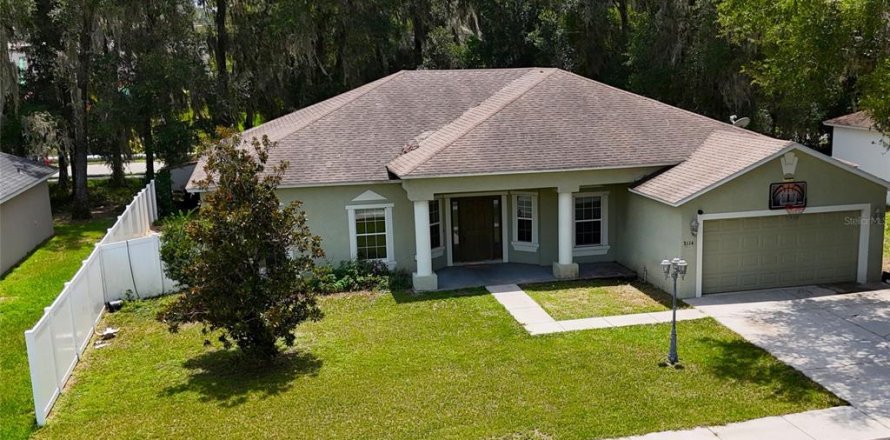 House in Ocala, Florida 4 bedrooms, 208.01 sq.m. № 2209592