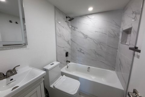 Villa ou maison à louer à Riviera Beach, Floride: 3 chambres, 99.31 m2 № 2040191 - photo 10