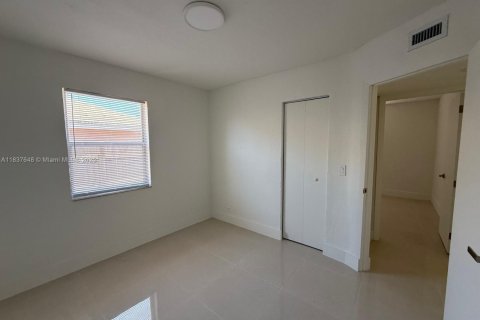 Villa ou maison à louer à Riviera Beach, Floride: 3 chambres, 99.31 m2 № 2040191 - photo 7