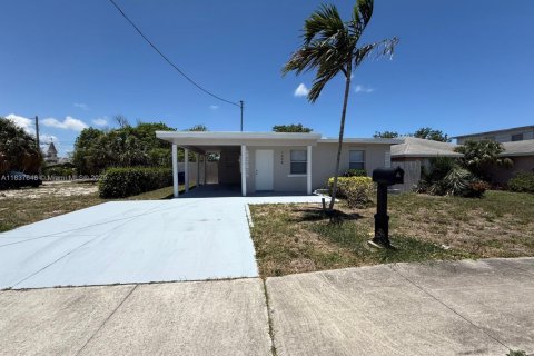 Villa ou maison à Riviera Beach, Floride 3 chambres, 99.31 m2 № 2040191