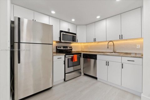 Купить кондоминиум в Делрей-Бич, Флорида 1 спальня, 66.89м2, № 1957846 - фото 6