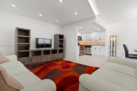 Купить кондоминиум в Делрей-Бич, Флорида 1 спальня, 66.89м2, № 1957846 - фото 2