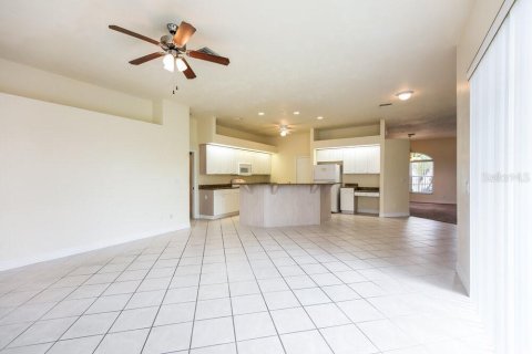 Villa ou maison à louer à Cape Coral, Floride: 3 chambres, 201.78 m2 № 1918009 - photo 4