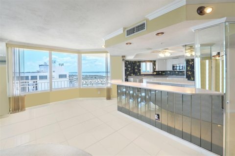 Купить кондоминиум в Дейтона - Бич-Шорс, Флорида 8 комнат, 273.23м2, № 1198205 - фото 30