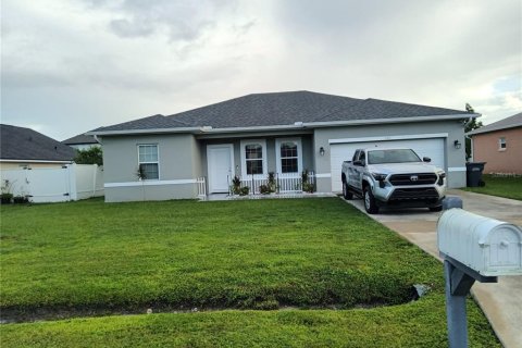 Casa en Kissimmee, Florida 3 dormitorios, 133.31 m2 № 2108627