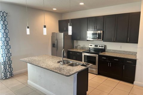 Casa en alquiler en Kissimmee, Florida, 3 dormitorios, 133.31 m2 № 2108627 - foto 2