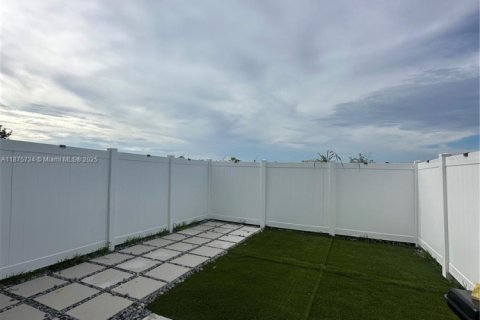 Casa en alquiler en Florida City, Florida, 3 dormitorios № 1926871 - foto 1