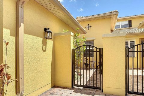 Townhouse in Poinciana, Florida 2 bedrooms, 142.98 sq.m. № 1733621 - photo 4