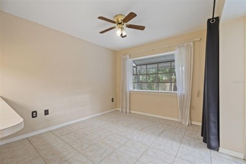 Купить виллу или дом в Спринг-Хилл, Флорида 6 комнат, 130.99м2, № 1899884 - фото 17