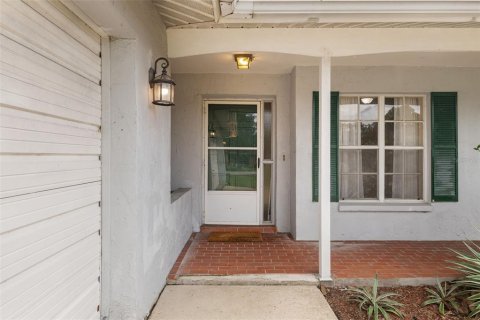 Купить виллу или дом в Спринг-Хилл, Флорида 6 комнат, 130.99м2, № 1899884 - фото 3