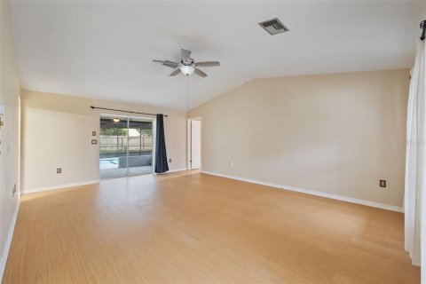 Купить виллу или дом в Спринг-Хилл, Флорида 6 комнат, 130.99м2, № 1899884 - фото 9