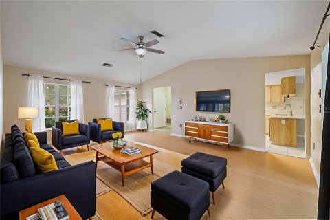 Купить виллу или дом в Спринг-Хилл, Флорида 6 комнат, 130.99м2, № 1899884 - фото 5