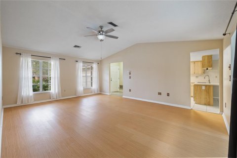 Купить виллу или дом в Спринг-Хилл, Флорида 6 комнат, 130.99м2, № 1899884 - фото 6