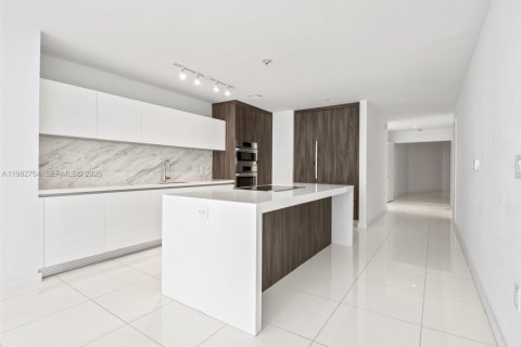 Купить кондоминиум в Майами, Флорида 3 спальни, 204.76м2, № 2050778 - фото 15