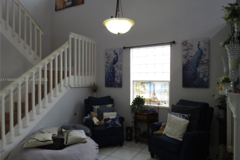 House in Miramar, Florida 4 bedrooms, 201.88 sq.m. № 1865722 - photo 4