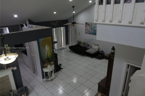 House in Miramar, Florida 4 bedrooms, 201.88 sq.m. № 1865722 - photo 7