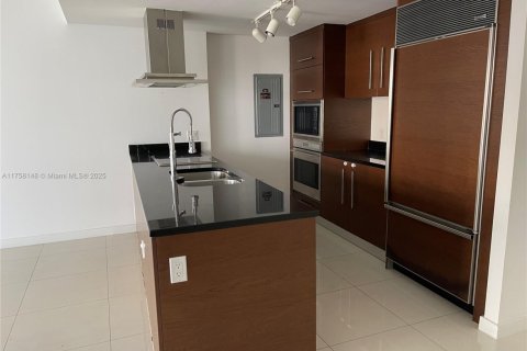 Copropriété à vendre à Miami, Floride: 2 chambres, 123.1 m2 № 1958138 - photo 12