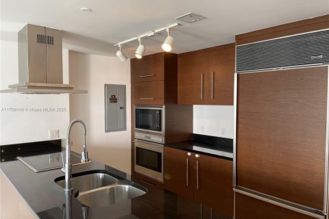 Copropriété à vendre à Miami, Floride: 2 chambres, 123.1 m2 № 1958138 - photo 11