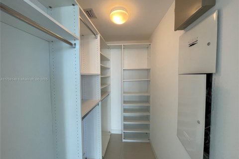 Copropriété à vendre à Miami, Floride: 2 chambres, 123.1 m2 № 1958138 - photo 24