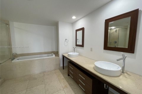 Copropriété à vendre à Miami, Floride: 2 chambres, 123.1 m2 № 1958138 - photo 20