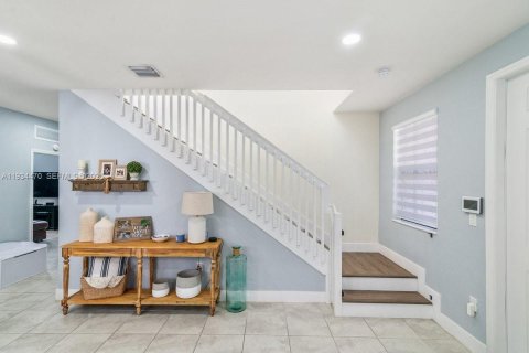 House in Homestead, Florida 3 bedrooms, 231.98 sq.m. № 1994111 - photo 11